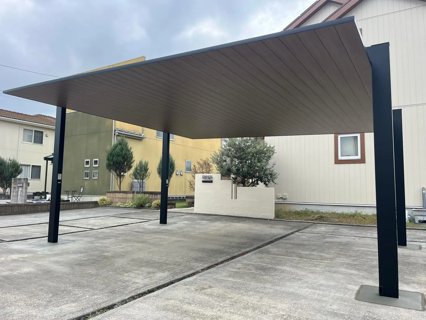 LIXILのカーポートSCは、愛車を守るための理想的な選択で...